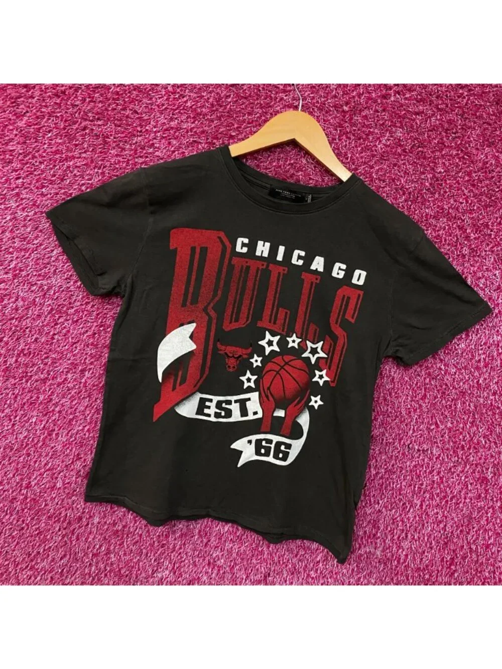 Junk Food NBA Chicago Bulls EST. '66 Women's Graphic T-Shirt Small